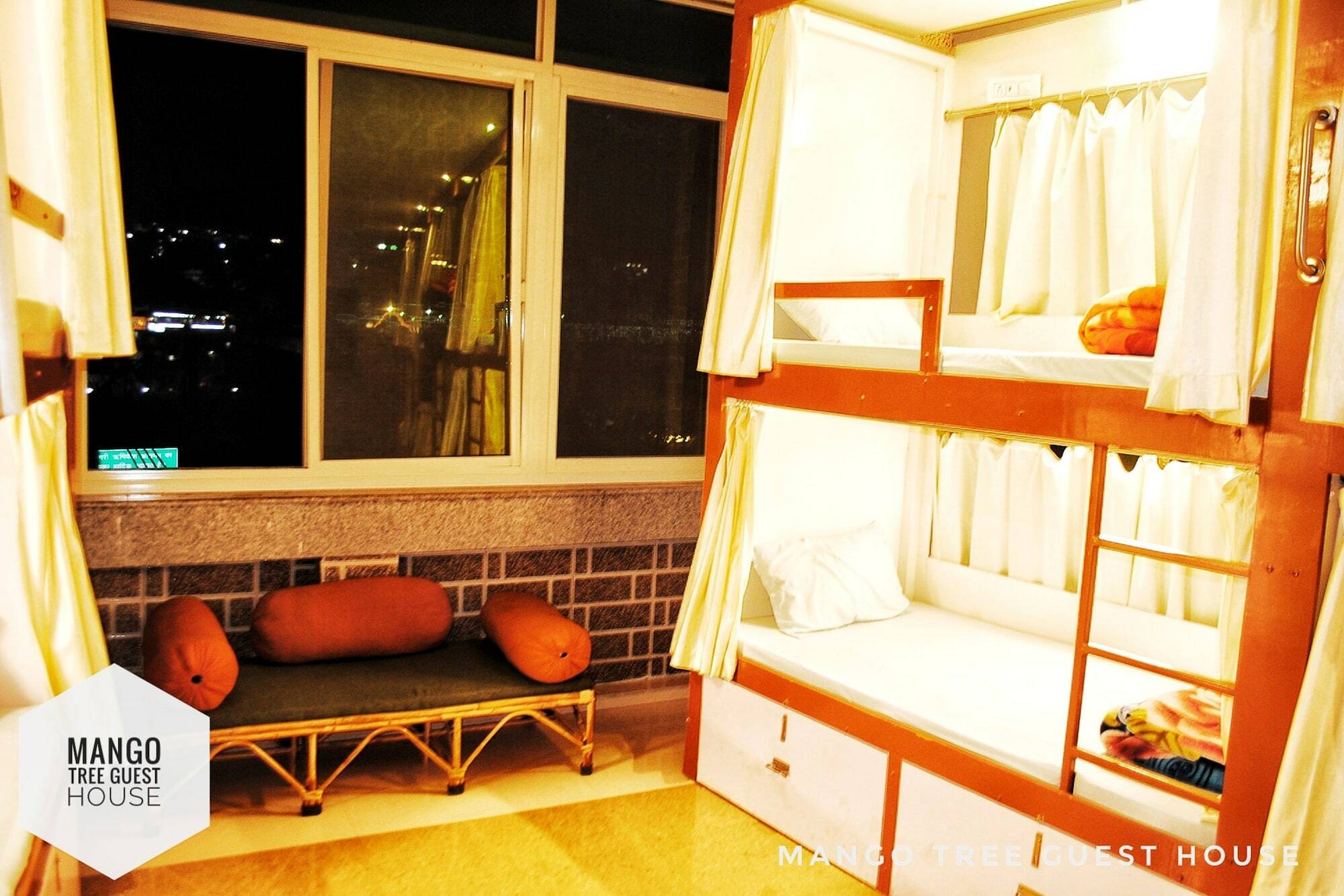 Mango Tree Guest House Рішикеш Екстер'єр фото